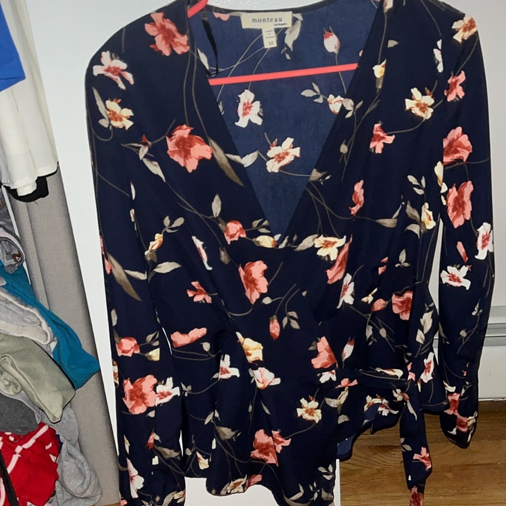 Cute blouse
